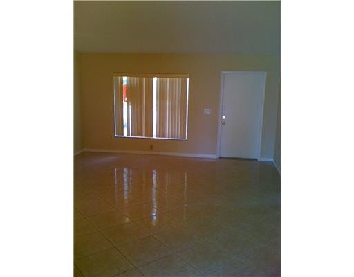 8912 Southwest 18th Road Boca Raton, FL 33433 - Photo 3 of 12 Living Room