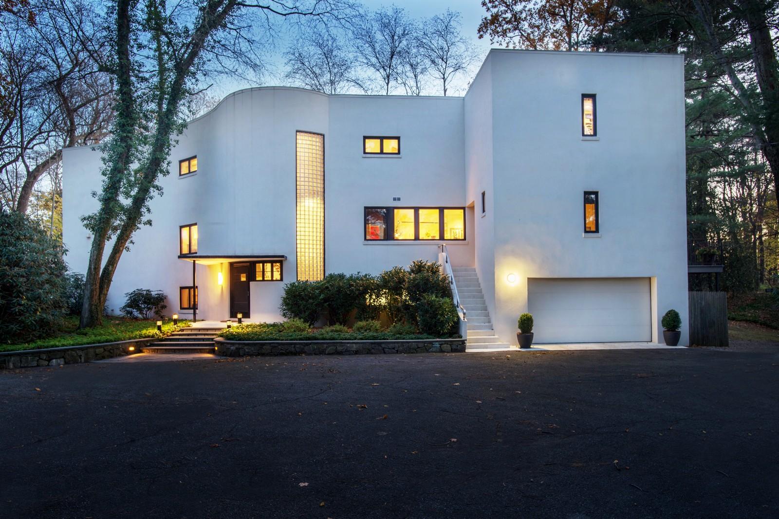 27 Tory Hole Road Darien, CT 06820 - Photo 1 of 22 Facade
