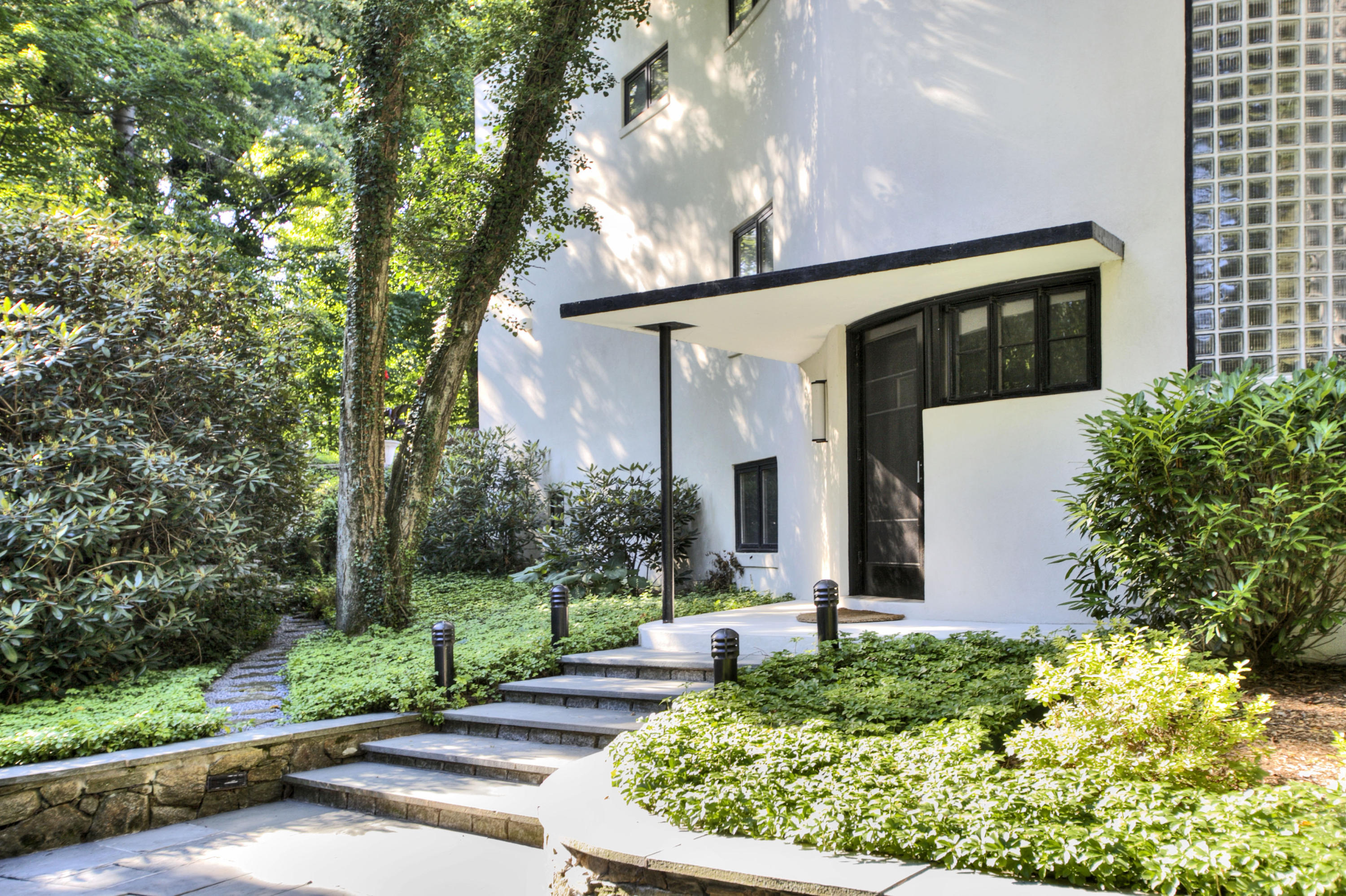 27 Tory Hole Road Darien, CT 06820 - Photo 20 of 22 Front Door