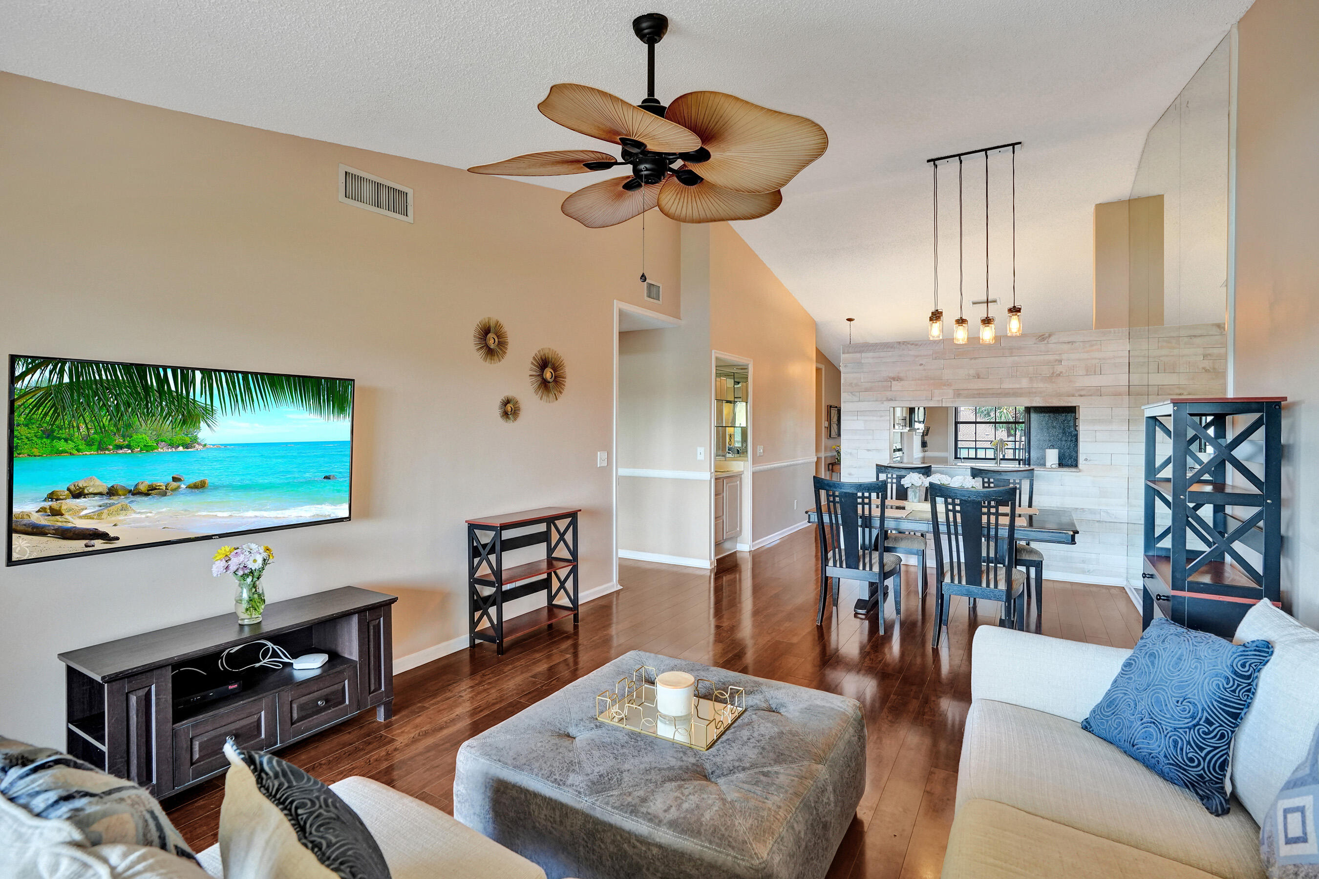 2062 Keystone Drive, Unit F Jupiter, FL 33458 - Photo 14 of 31 15