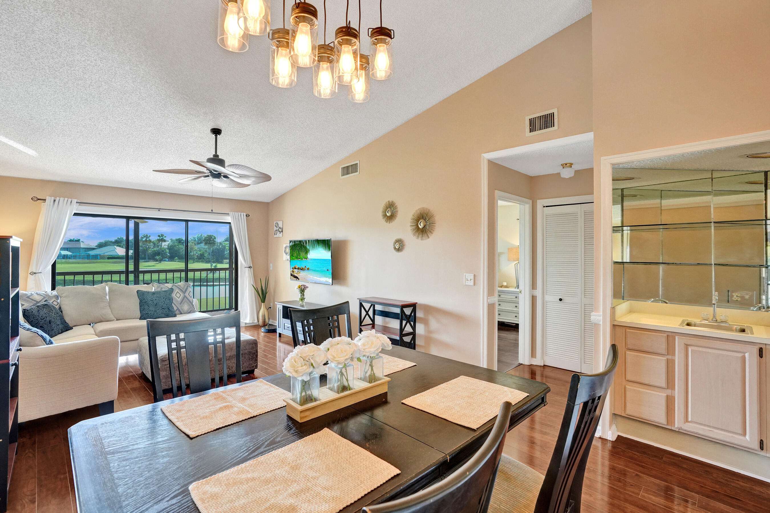 2062 Keystone Drive, Unit F Jupiter, FL 33458 - Photo 18 of 31 19