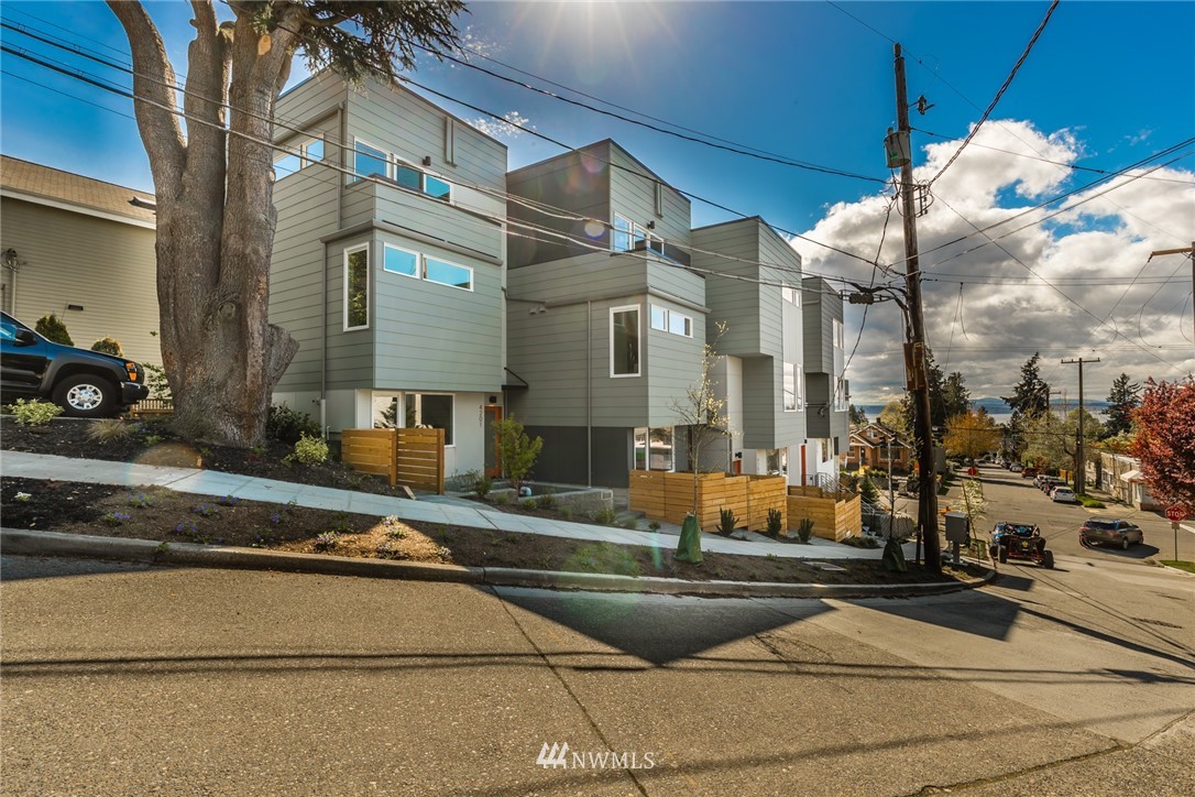 4211 Southwest Frontenac Street Seattle, WA 98136 - Photo 19 of 21 Gallery Image 19