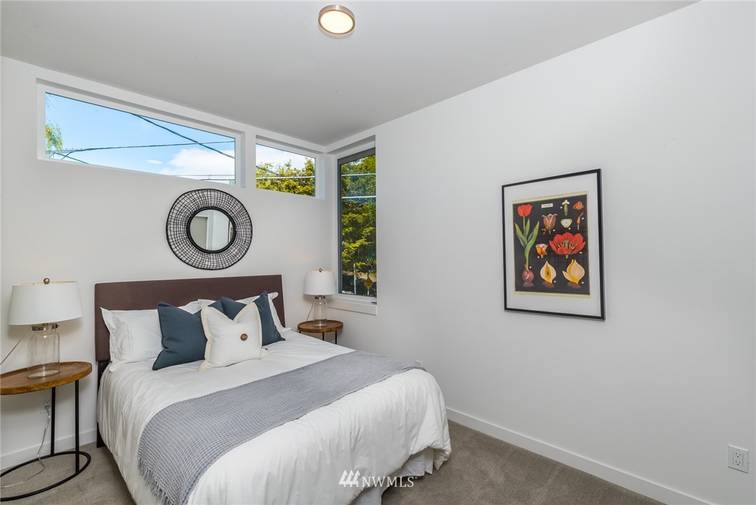 4211 Southwest Frontenac Street Seattle, WA 98136 - Photo 9 of 21 Gallery Image 9