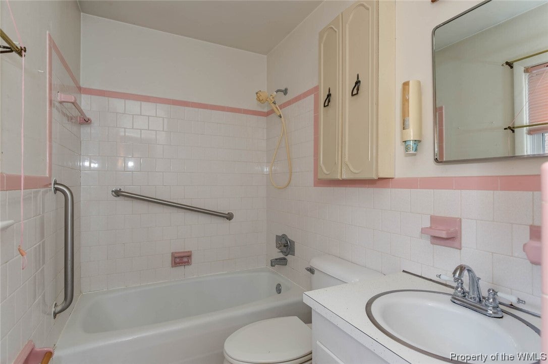 4712 Hazelwood Road Hampton, VA 23666 - Photo 16 of 23 Gallery Image 16