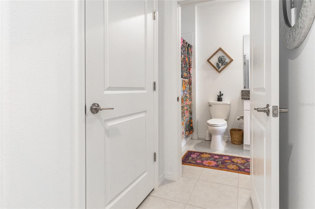 6736 Ripple Pond Loop Zephyrhills, FL 33541 - Photo 4 of 40