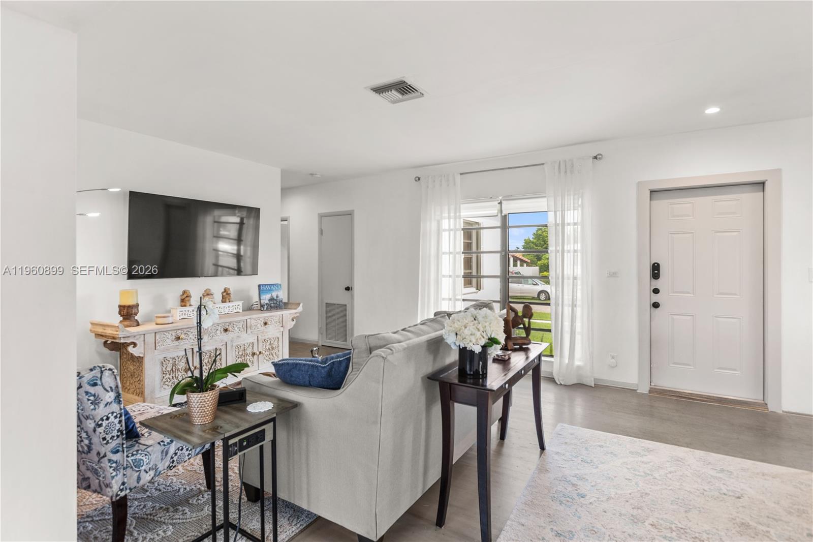 8461 Southwest 33rd Terrace Miami, FL 33155 - Photo 11 of 30