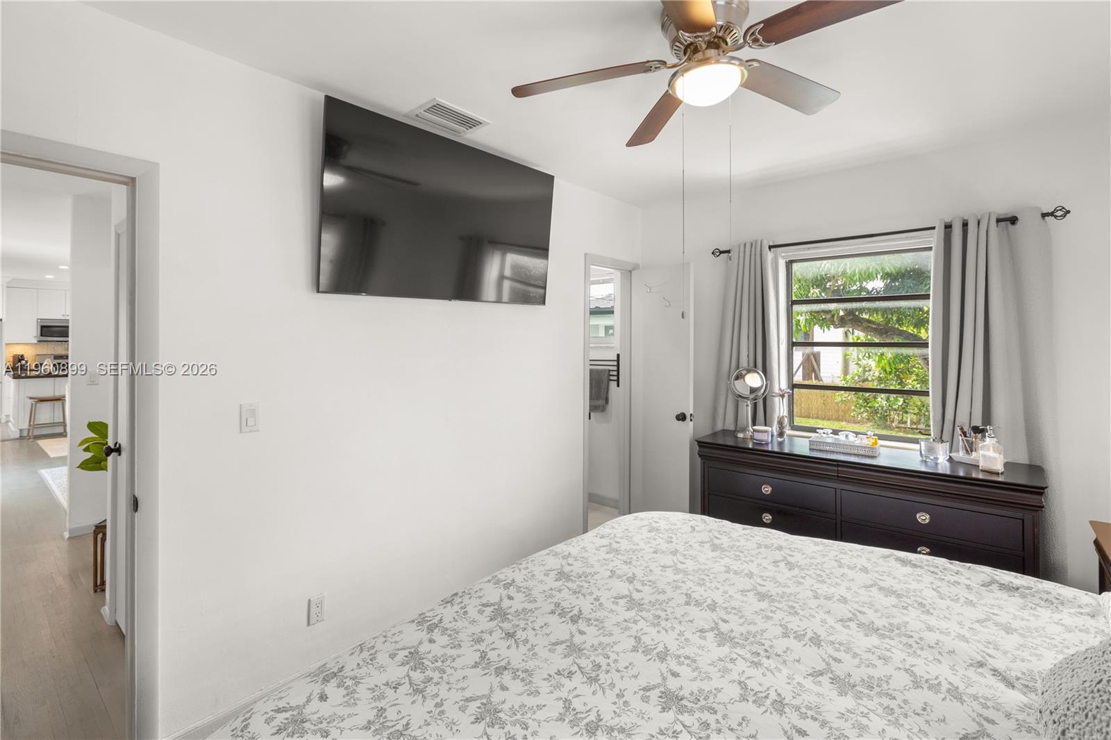 8461 Southwest 33rd Terrace Miami, FL 33155 - Photo 15 of 30