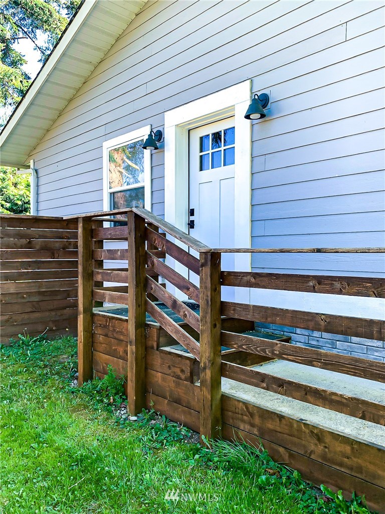 304 Boundary Bay Road Point Roberts, WA 98281 - Photo 29 of 34