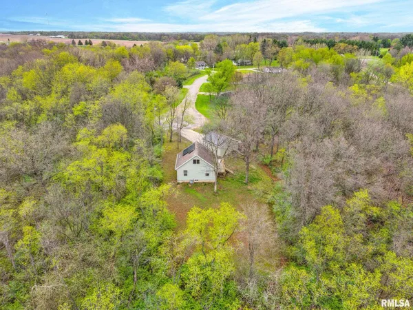 $182,700 | 488 Greenbriar Court, Dahinda, IL 61428