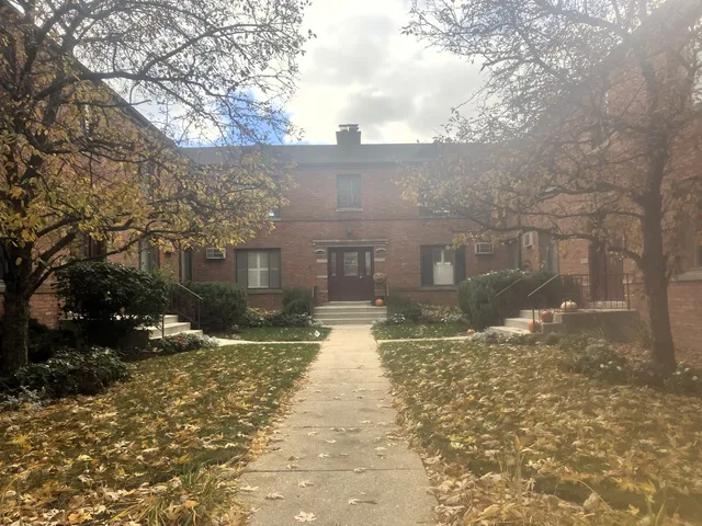 $1,675 | 1540 Ashland Avenue, Unit 1, River Forest, IL 60305