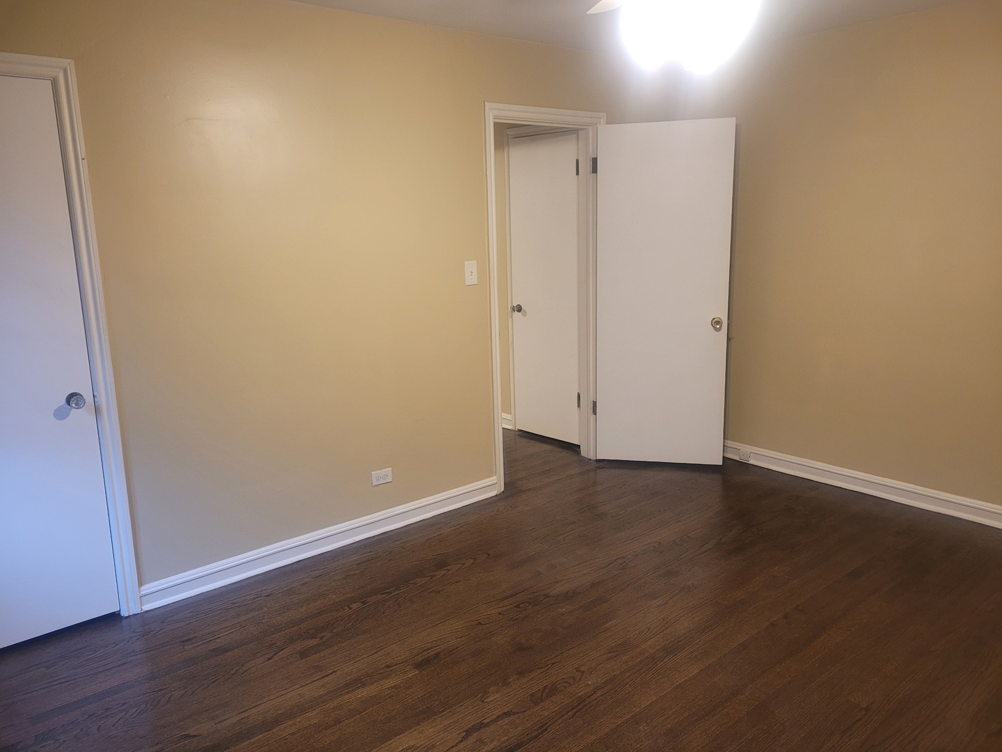 1540 Ashland Avenue, Unit 1 River Forest, IL 60305 - Photo 12 of 12 a view of an empty room with wooden floor