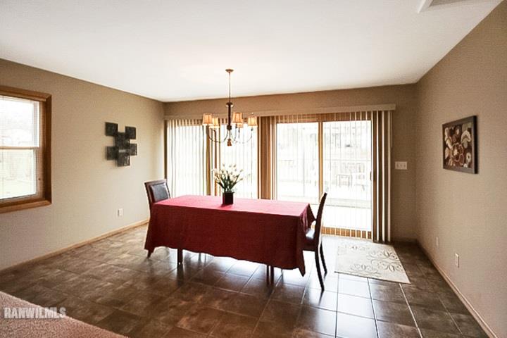1821 North Ridge Drive Freeport, IL 61032 - Photo 13 of 25 Gallery Image 13