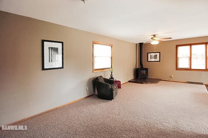 1821 North Ridge Drive Freeport, IL 61032 - Photo 16 of 25 Gallery Image 16