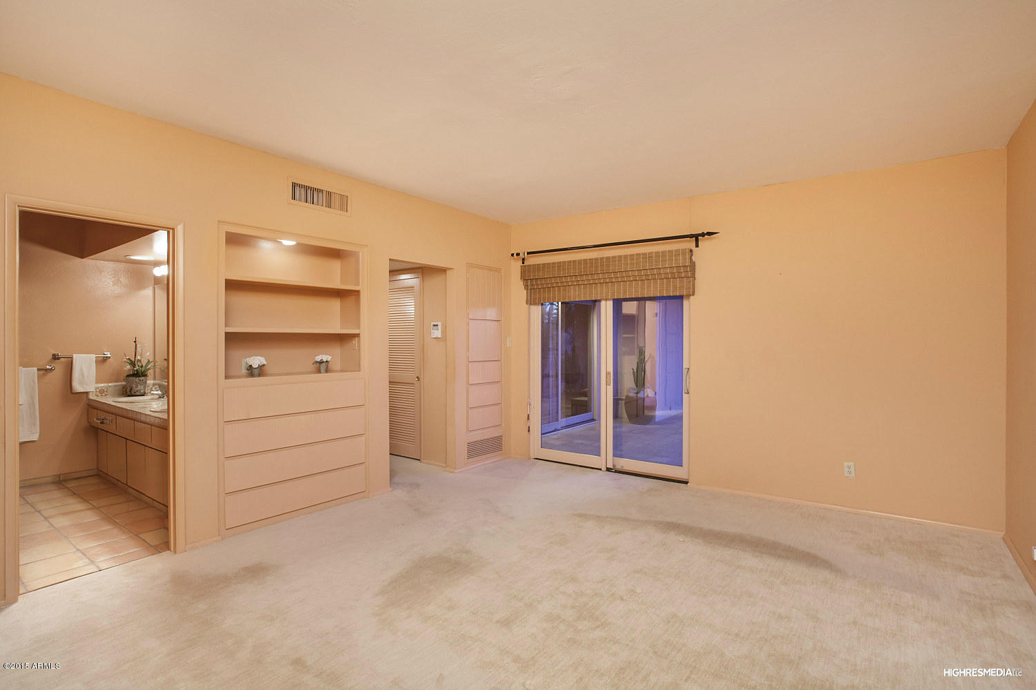 6331 East Quartz Mountain Road Paradise Valley, AZ 85253 - Photo 8 of 19 Master with exit to outdoor patio