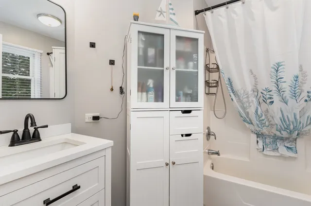 $425,000 | 6032 South Lake Shore Drive, Cary, IL 60013