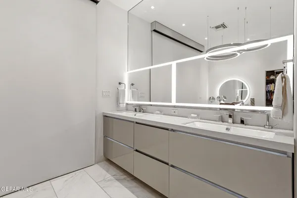 $1,900,500 | 824 Dulcinea Court, El Paso, TX 79922