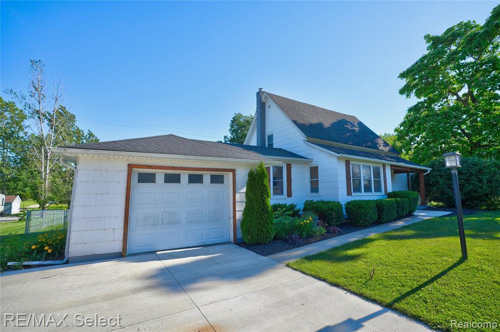 10469 West Pierson Road Flushing, MI 48433 - Photo 9 of 52