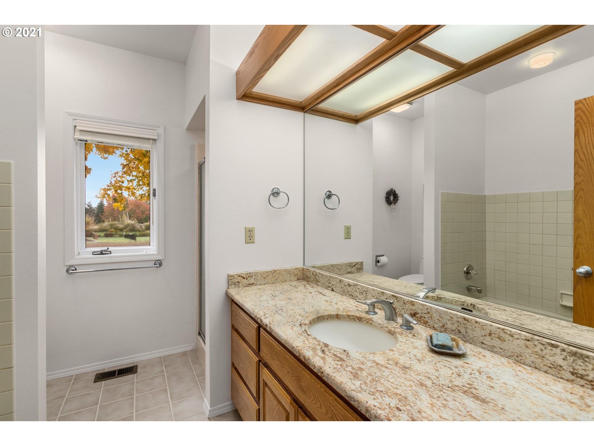 23300 Southwest Newland Road Wilsonville, OR 97070 - Photo 23 of 32 Gallery Image 23
