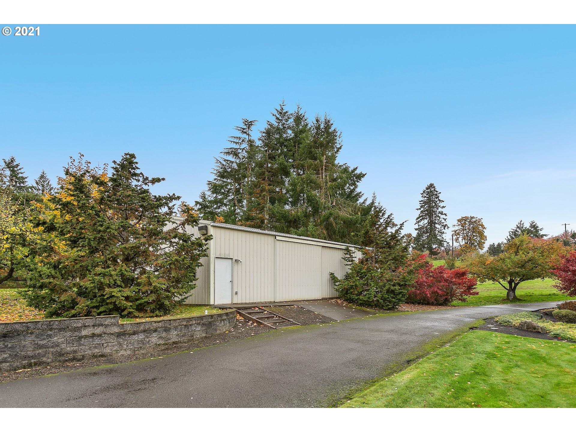 23300 Southwest Newland Road Wilsonville, OR 97070 - Photo 30 of 32 Gallery Image 30