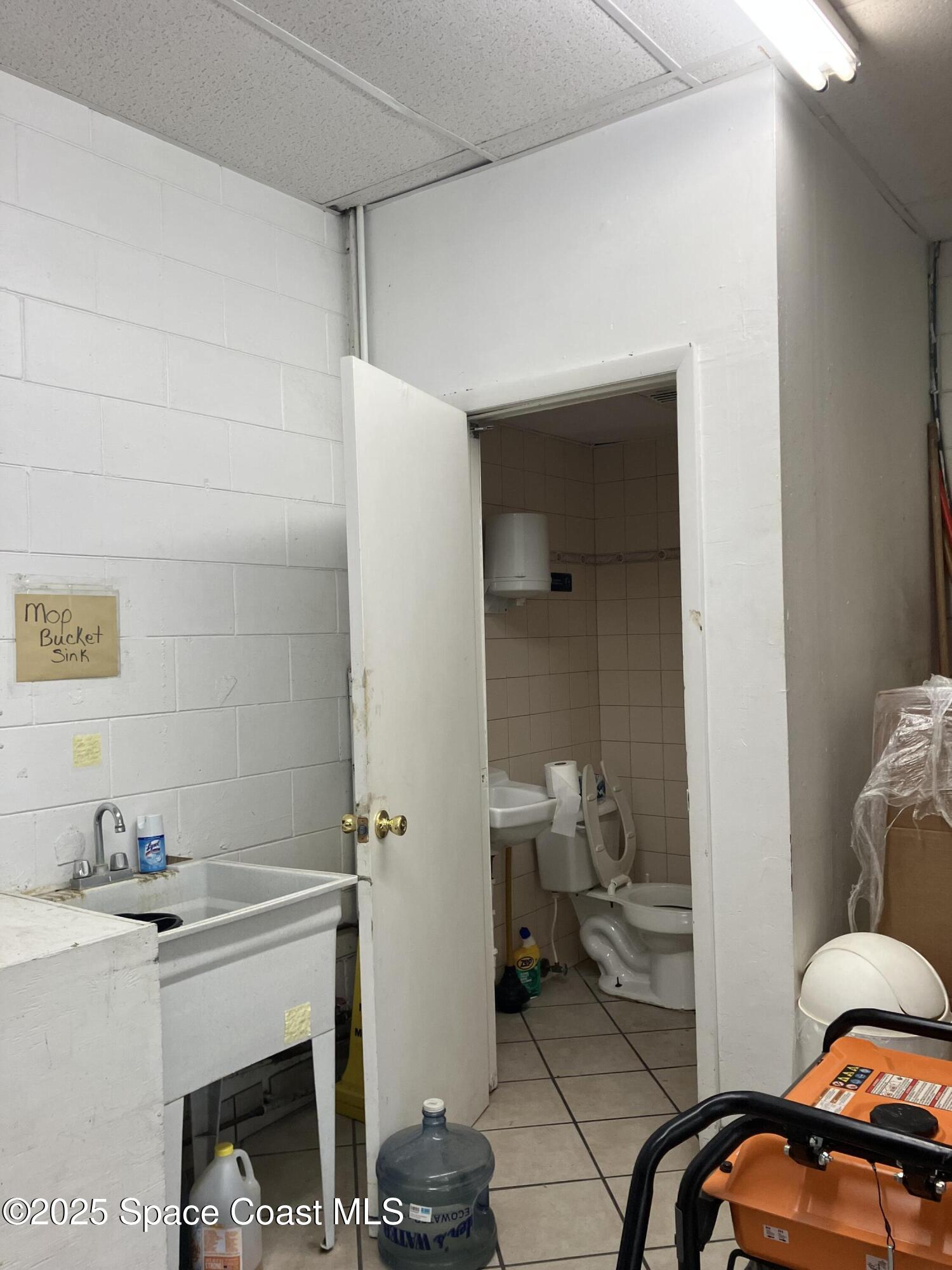 3250 U.S. Rte 1 Mims, FL 32754 - Photo 4 of 14 IMG_6650 (1)