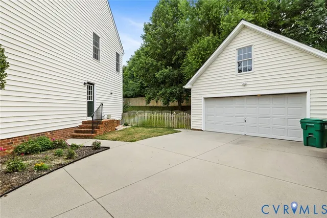 a view of backyard of house