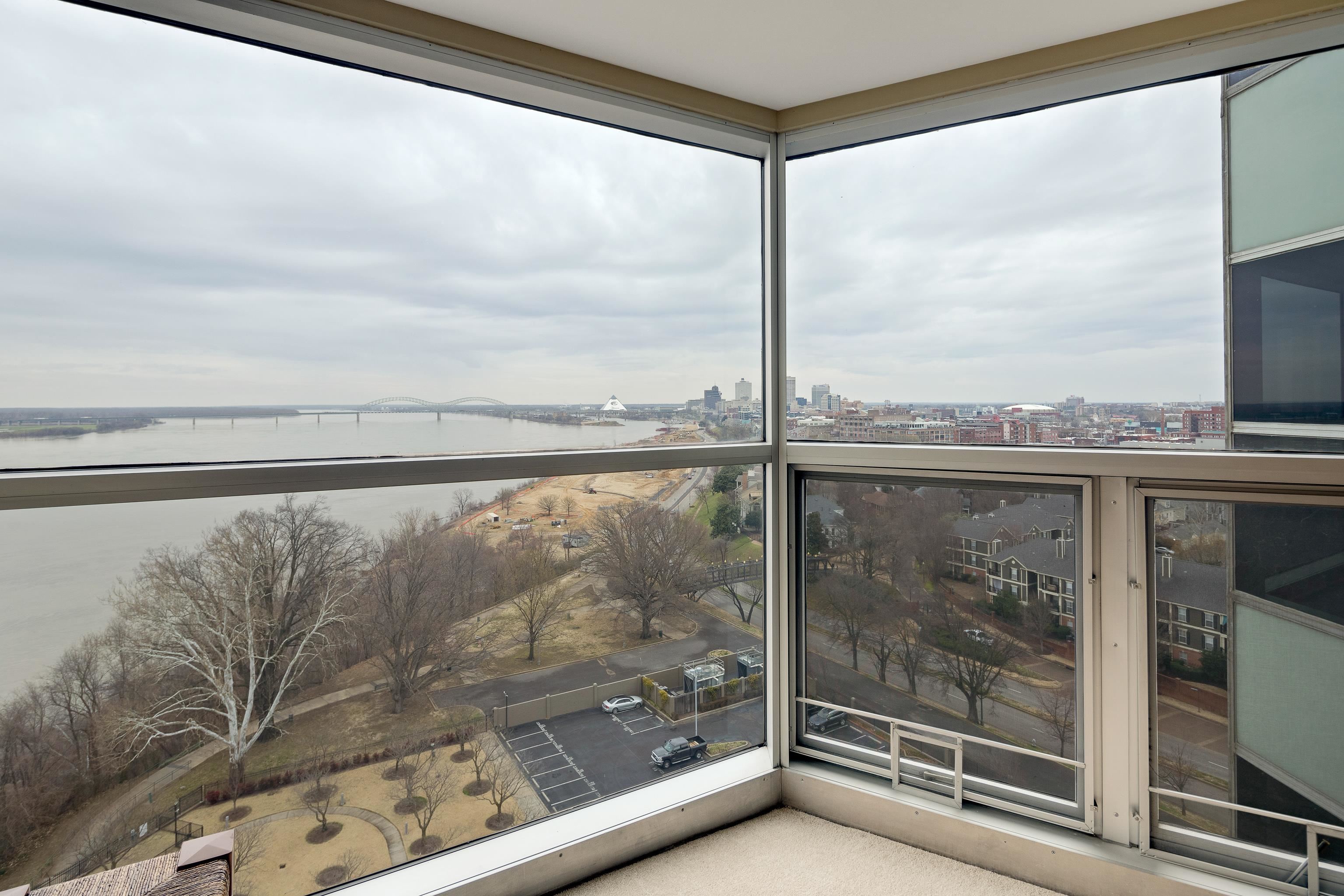 655 Riverside Drive, Unit 1203 Memphis, TN 38103 - Photo 6 of 25 a view of a room with window
