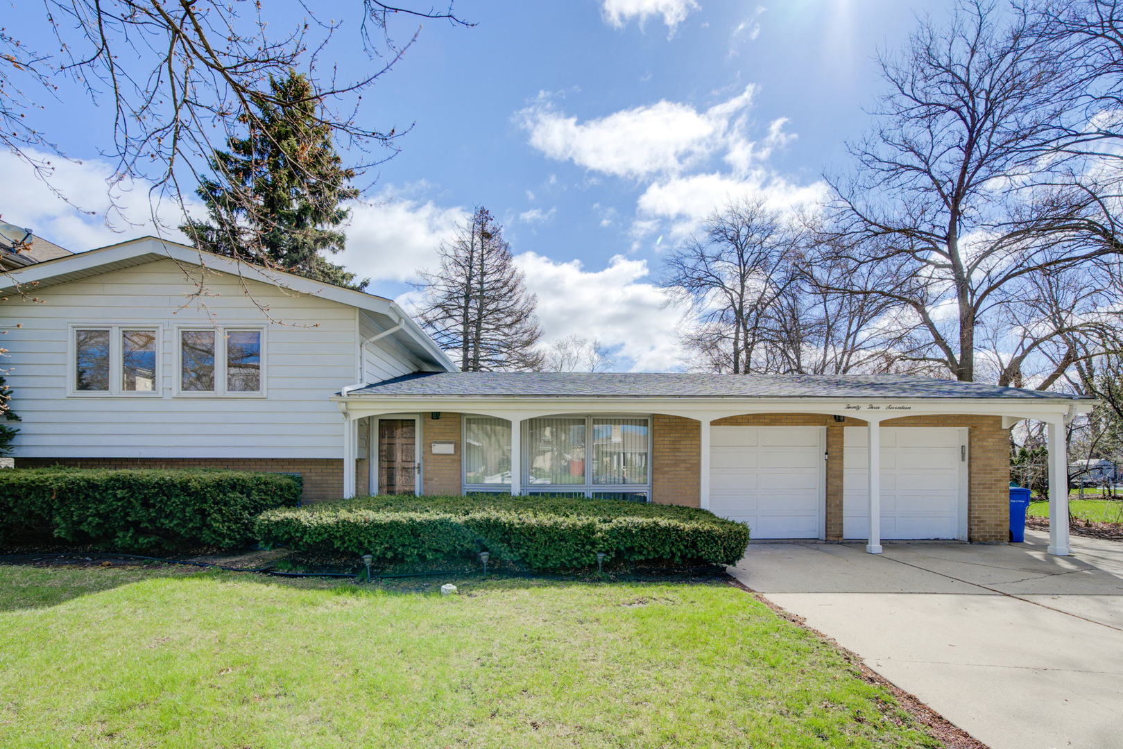 2317 High Ridge Parkway Hillside, IL 60162 - Photo 2 of 24 front view of a house and a yard