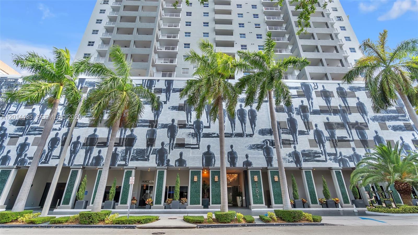 185 Southeast 14th Terrace, Unit 1801 Miami, FL 33131 - Photo 1 of 17
