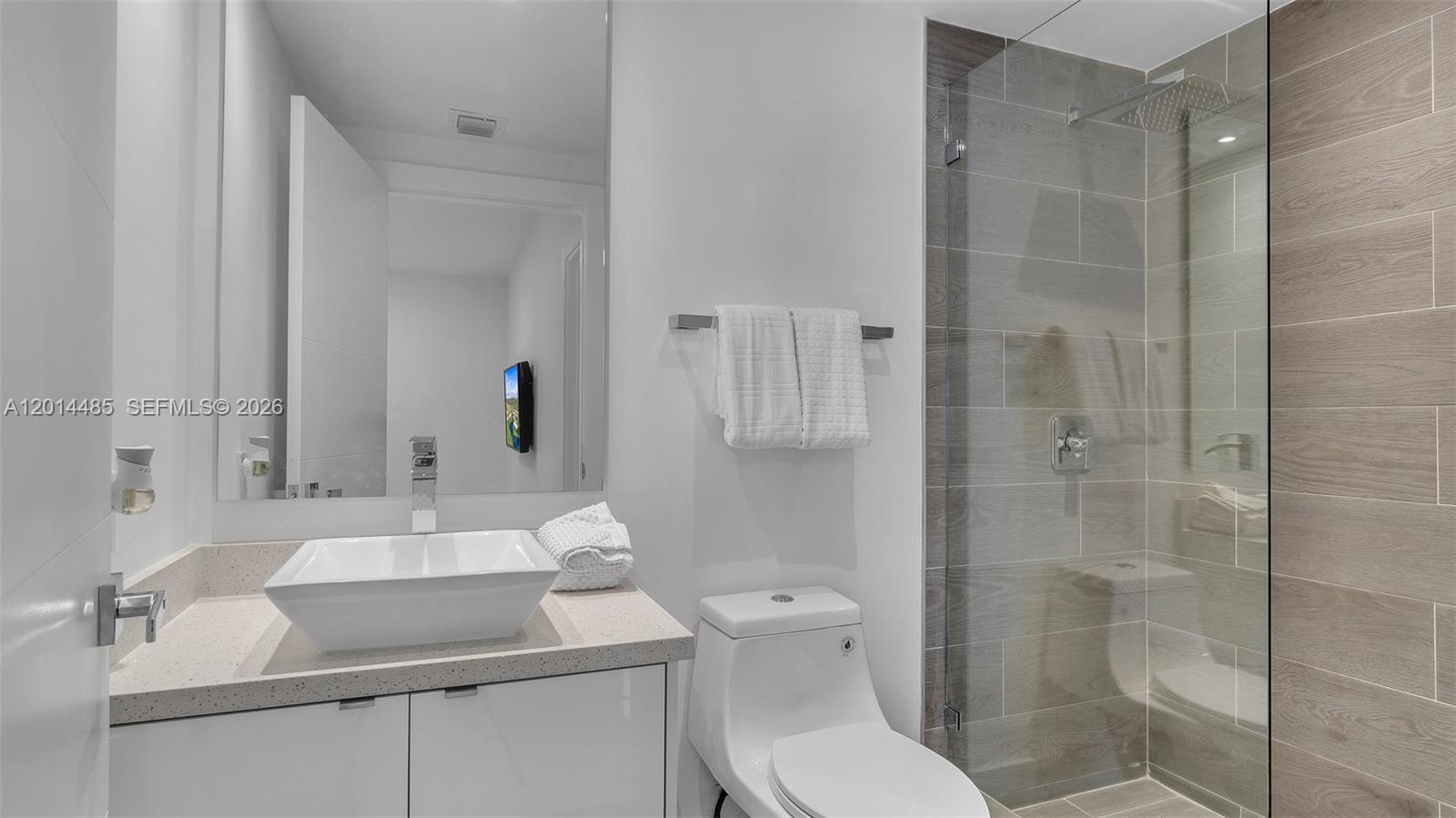 185 Southeast 14th Terrace, Unit 1801 Miami, FL 33131 - Photo 12 of 17