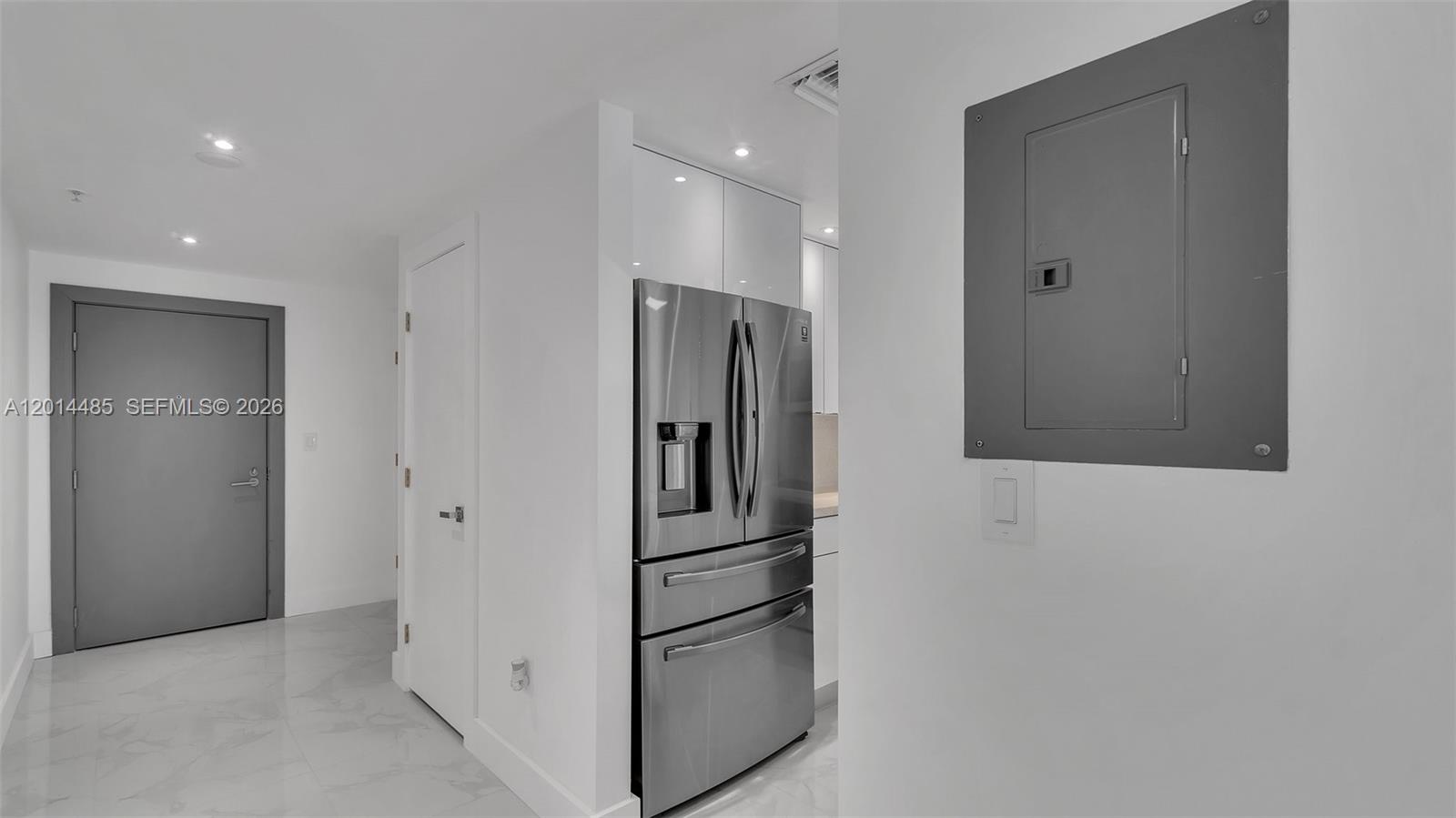 185 Southeast 14th Terrace, Unit 1801 Miami, FL 33131 - Photo 5 of 17
