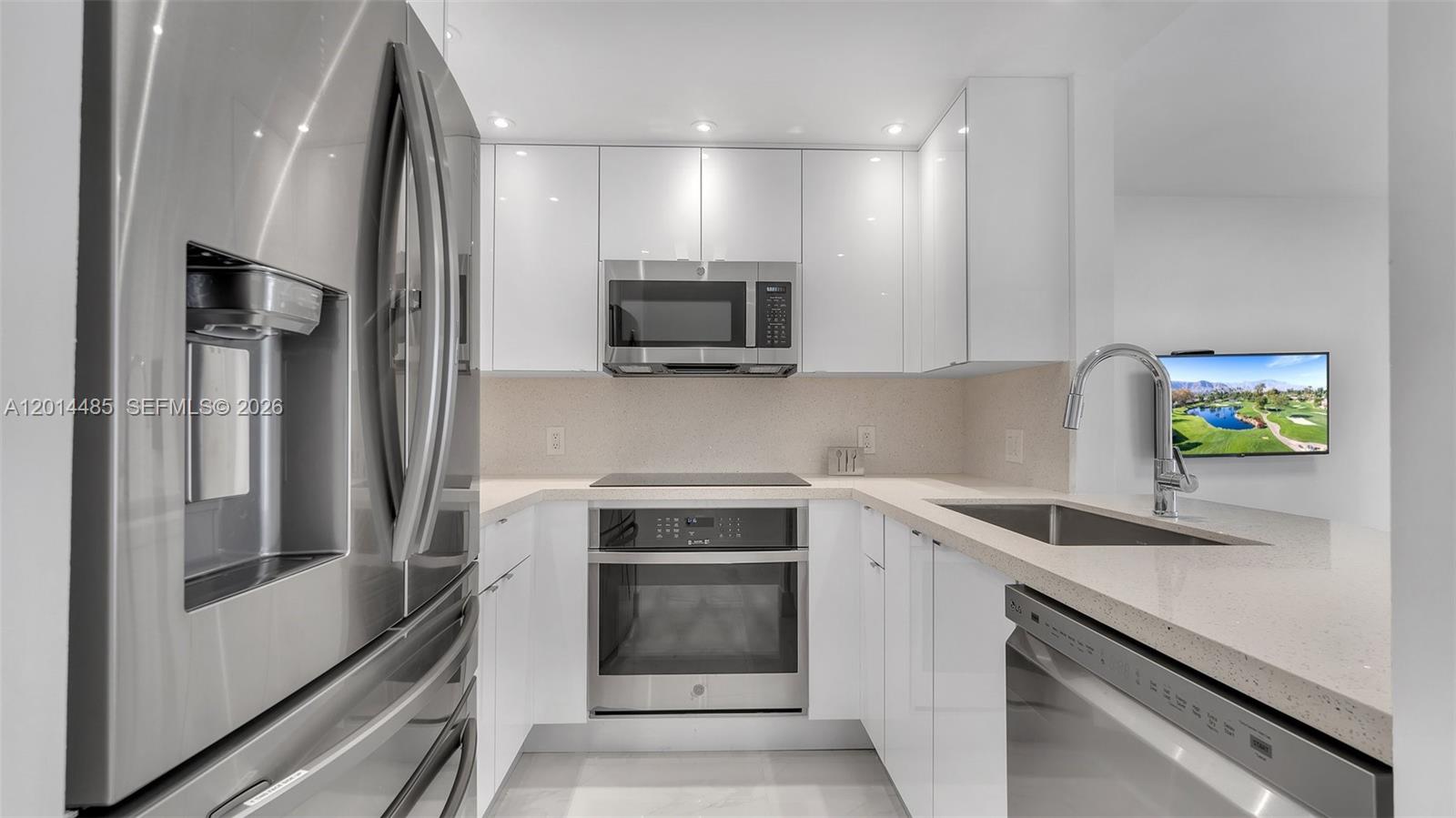 185 Southeast 14th Terrace, Unit 1801 Miami, FL 33131 - Photo 6 of 17