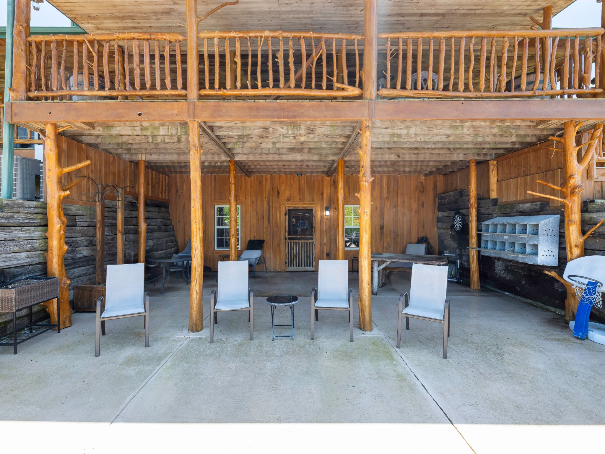 375 Good Hope Road Leoma, TN 38468 - Photo 9 of 23 a view of a building with sitting area