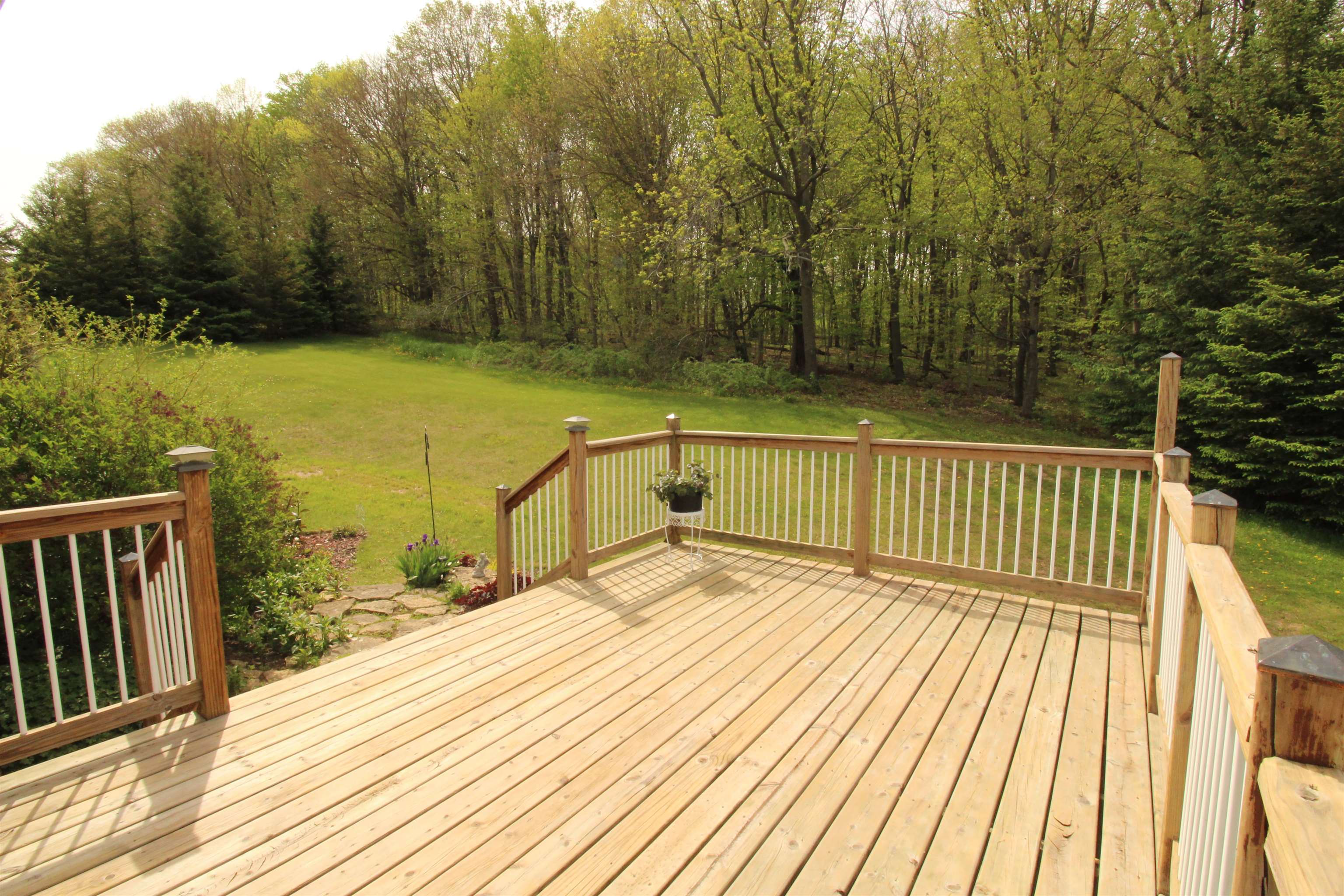 W3689 Sylvester Road Monroe, WI 53566 - Photo 8 of 42