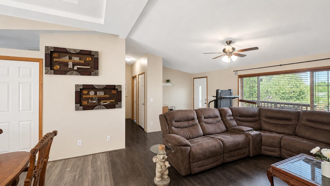 4462 South Swenson Road Clayton, WA 99110 - Photo 4 of 36