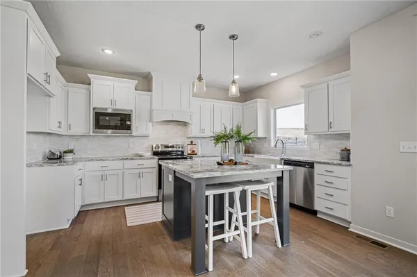 $644,950 | 2695 West Park Street, Olathe, KS 66061