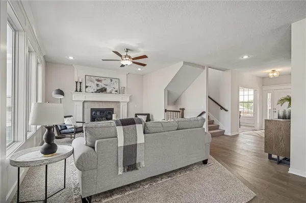 $644,950 | 2695 West Park Street, Olathe, KS 66061