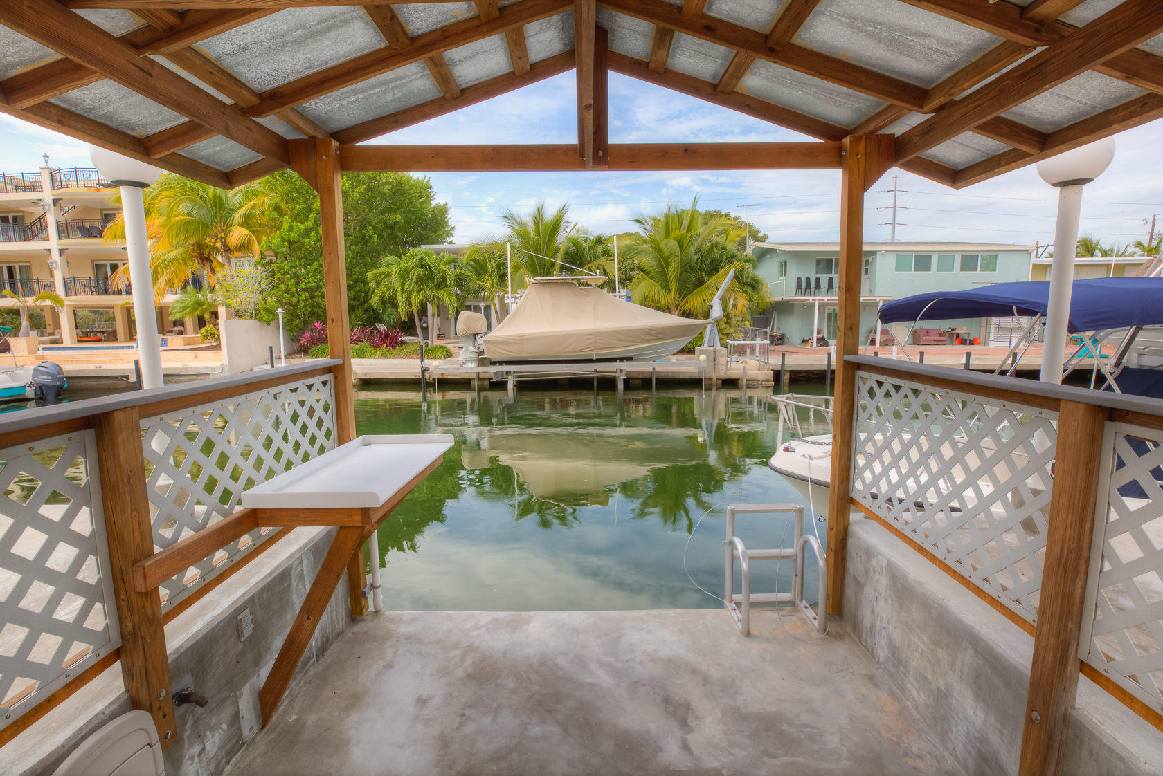 158 Dubonnet Road Tavernier, FL 33070 - Photo 23 of 31 23-Step Down Fish Cleaning STation