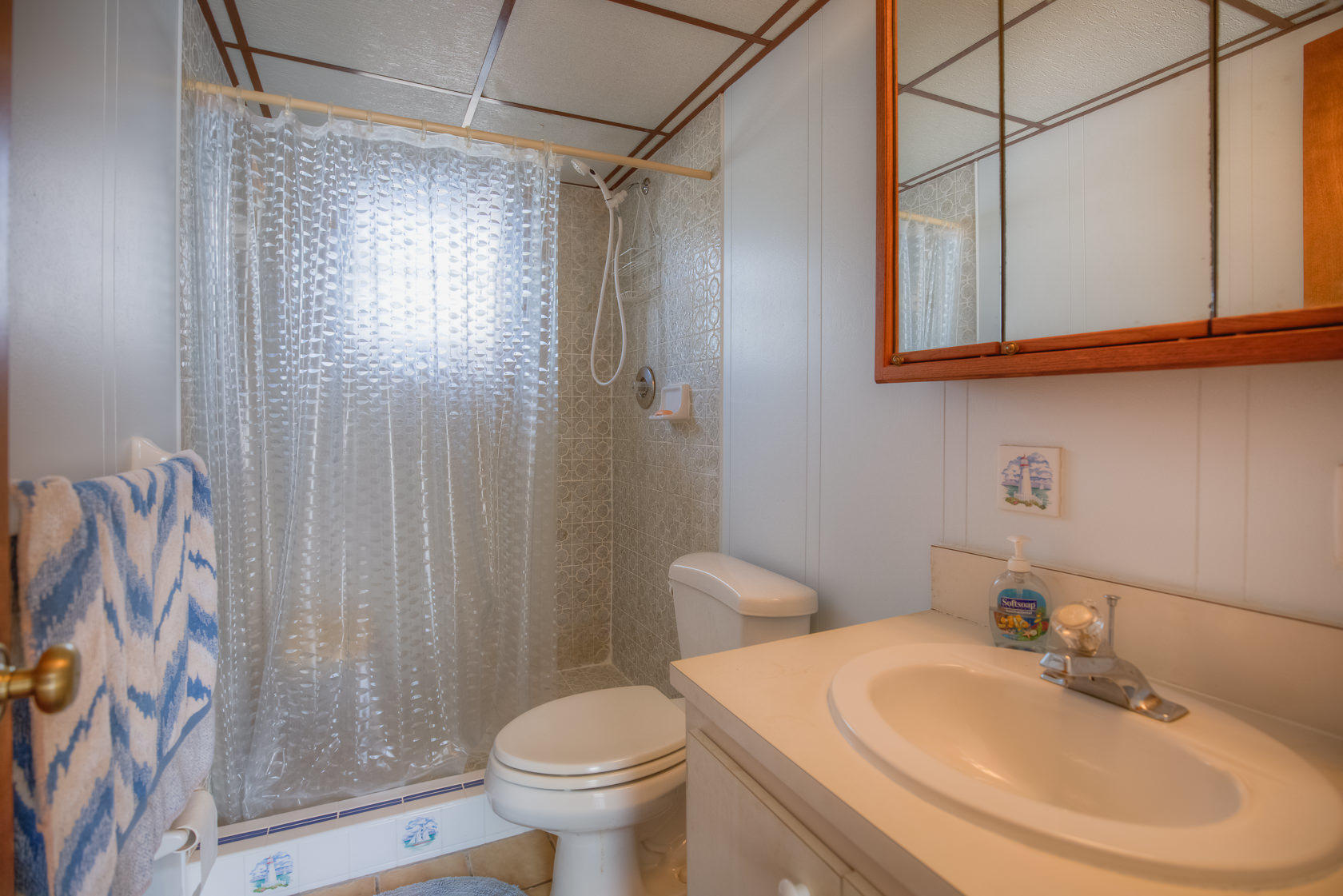158 Dubonnet Road Tavernier, FL 33070 - Photo 25 of 31 25-Downstairs Bath