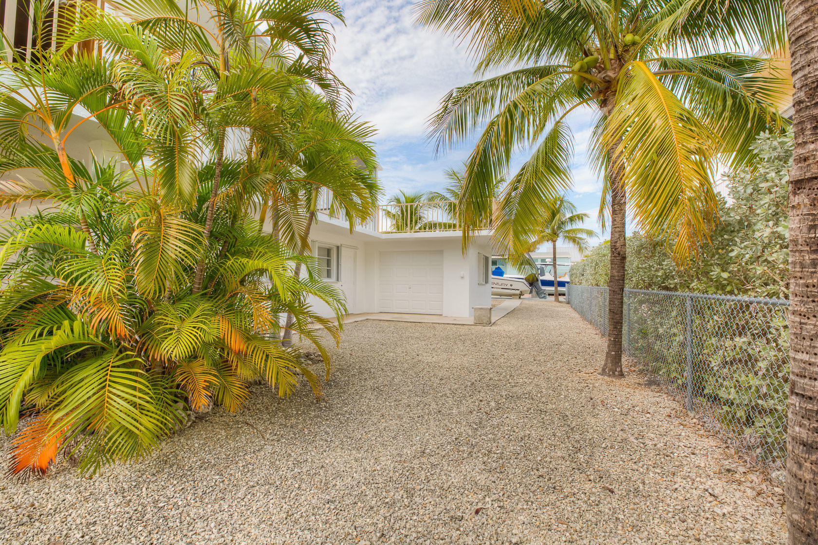 158 Dubonnet Road Tavernier, FL 33070 - Photo 28 of 31 28-Side yard