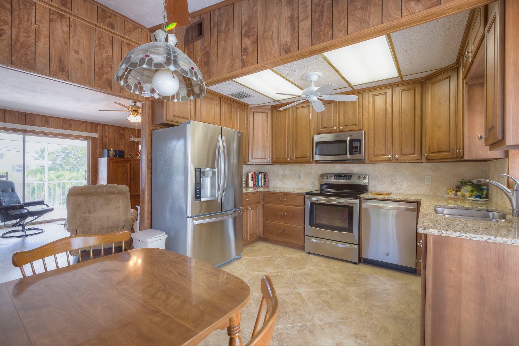158 Dubonnet Road Tavernier, FL 33070 - Photo 6 of 31 6-Kitchen-Dining