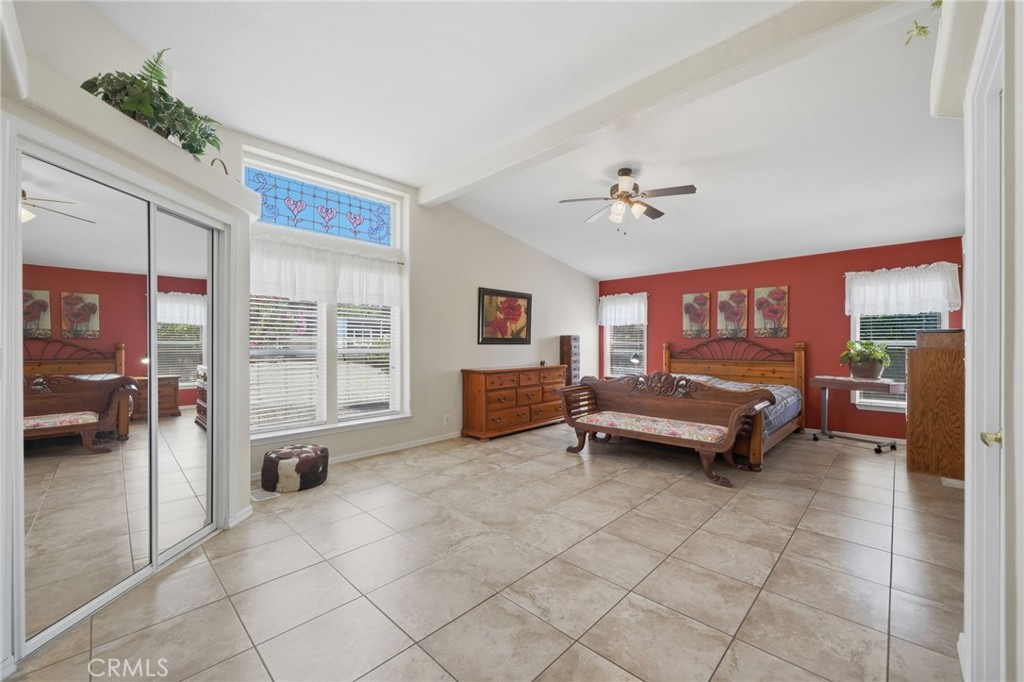 35780 Greer Road Murrieta, CA 92562 - Photo 28 of 56 Primary bedroom w vaulted ceilings.