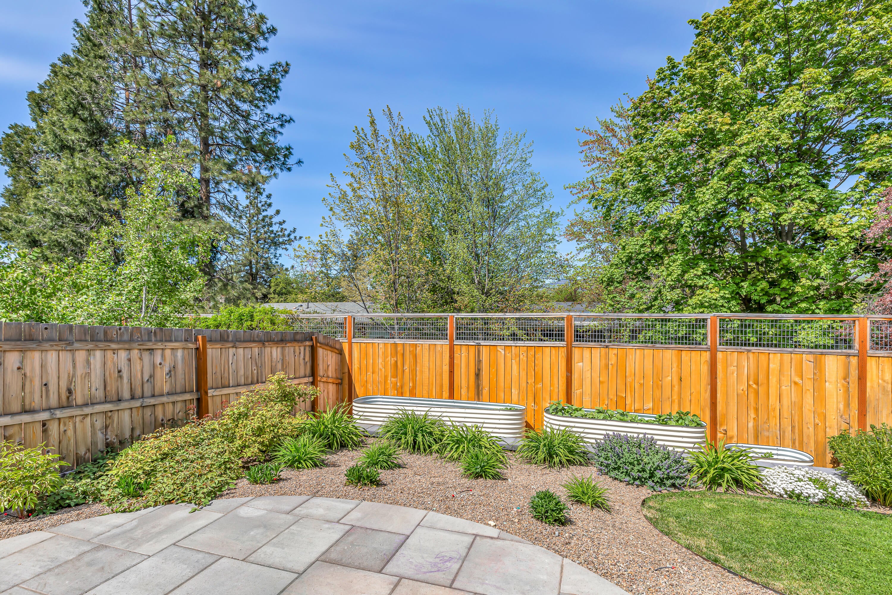 339 Randy Street Ashland, OR 97520 - Photo 25 of 29 339 Randy Street, Ashland, OR 97520