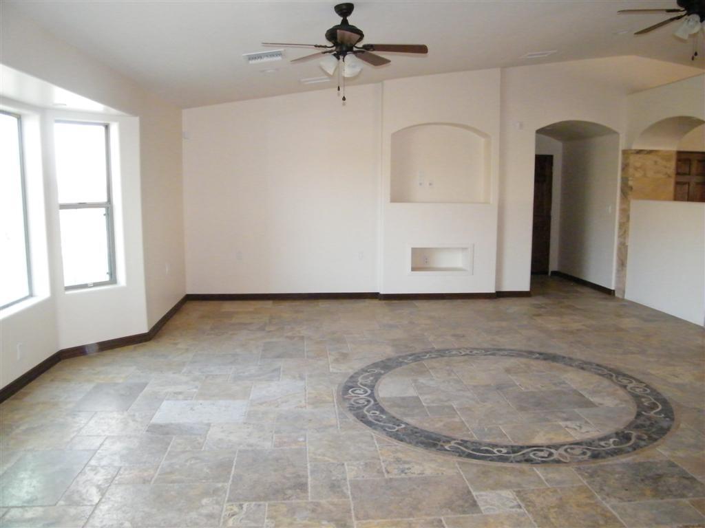 86 North Starr Road Apache Junction, AZ 85119 - Photo 4 of 14 Living Room