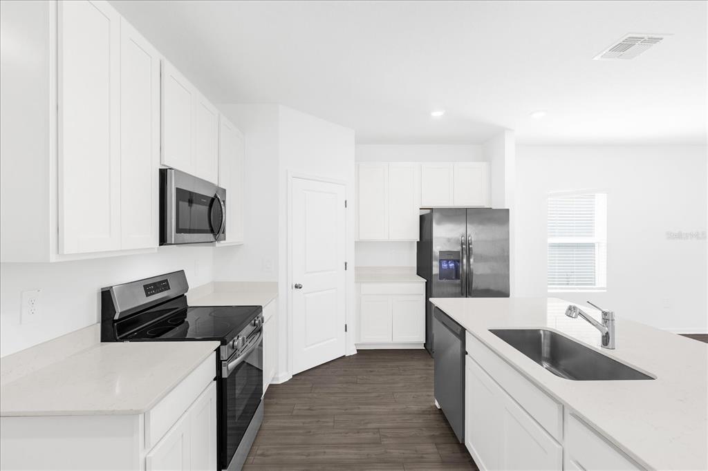 4721 Southwest 83rd Loop Ocala, FL 34476 - Photo 12 of 34