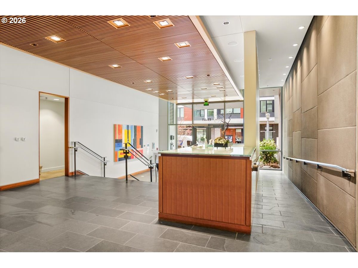 841 Southwest Gaines Street, Unit 1412 Portland, OR 97239 - Photo 33 of 41 Community Amenities