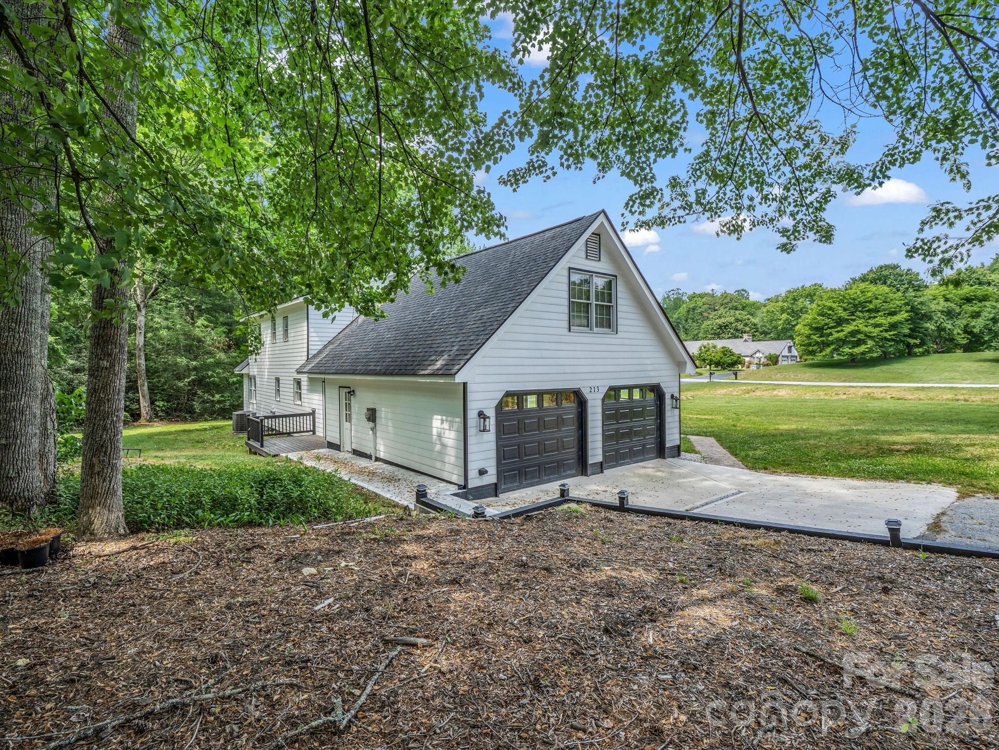 213 Raintree Drive Hendersonville, NC 28791 - Photo 9 of 48