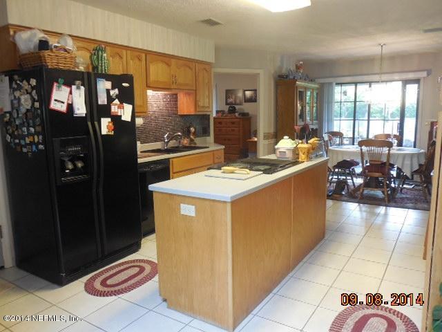 222 Round Lake Road Palatka, FL 32177 - Photo 8 of 19 kitchen