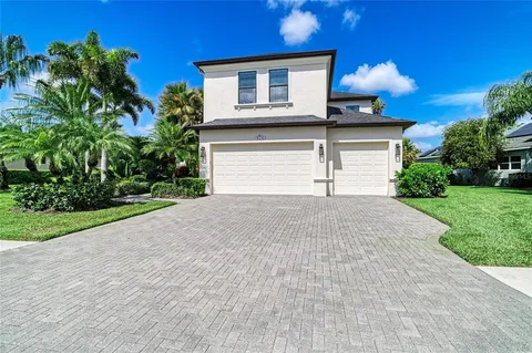 $919,000 | 826 Honeyflower Loop, Bradenton, FL 34212