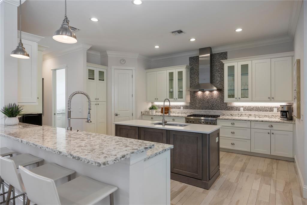 3919 Roberts Point Road Sarasota, FL 34242 - Photo 22 of 47