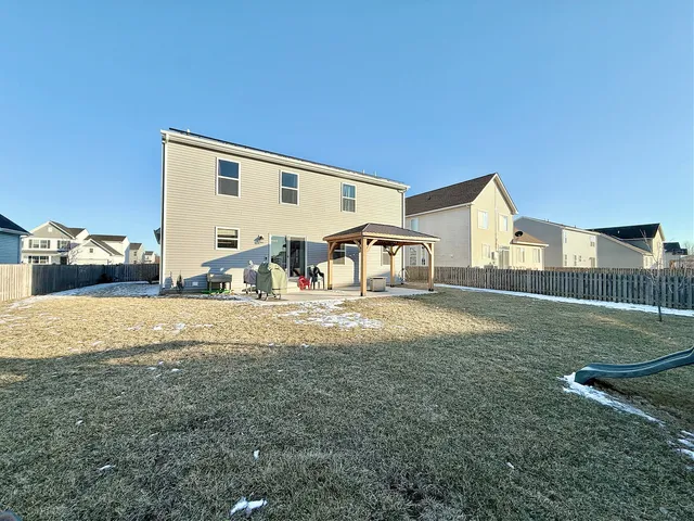 $375,000 | 1013 Daniel Street, Plano, IL 60545